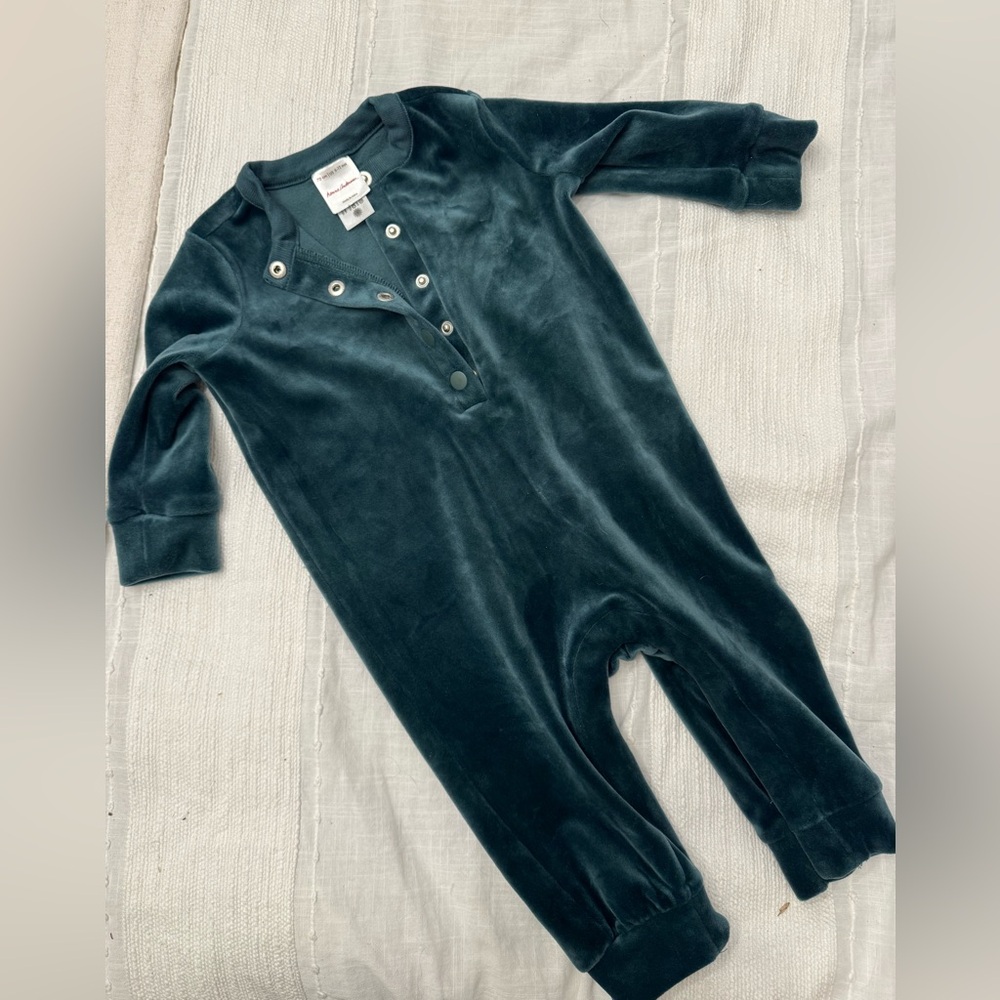 Hanna Andersson Velour One-Piece Pajamas 6–9 Months | Teal Snap Romper